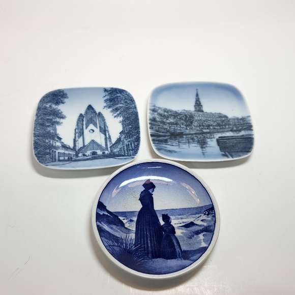 3 Mini Vit Copenhagen Denmark Plates" FANO", "Grundtvigs", & "Christiansborg" - Picture 4 of 17